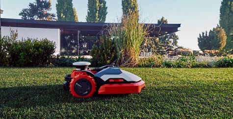 KR161E Kress RTKⁿ 1,000 m² robotic lawn mower with OAS